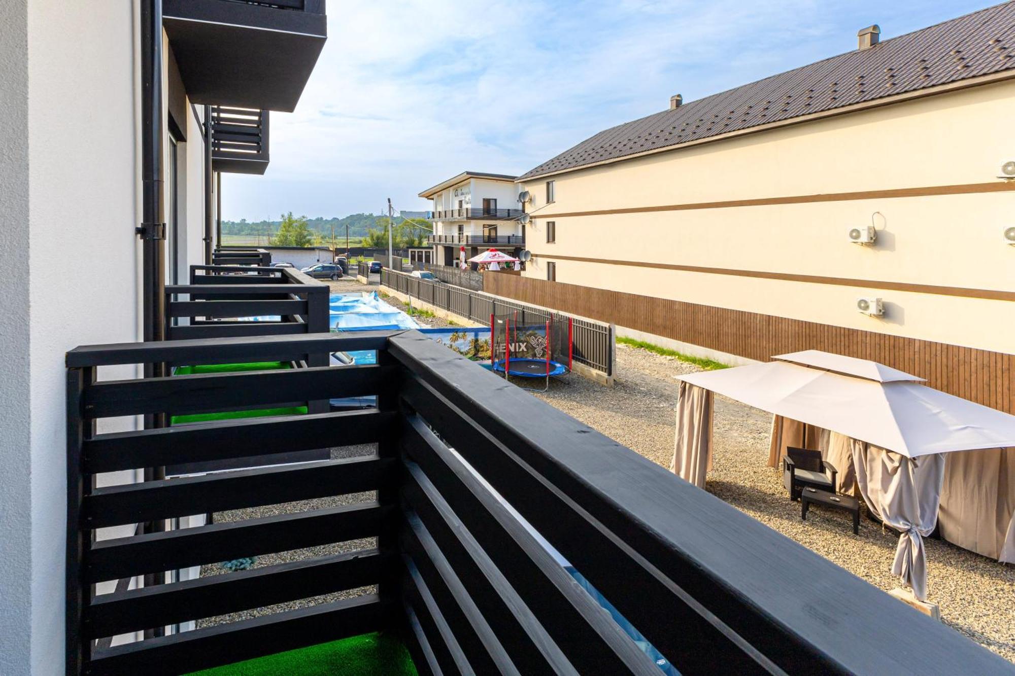 Hotel Fenix Sołotwyno Zewnętrze zdjęcie