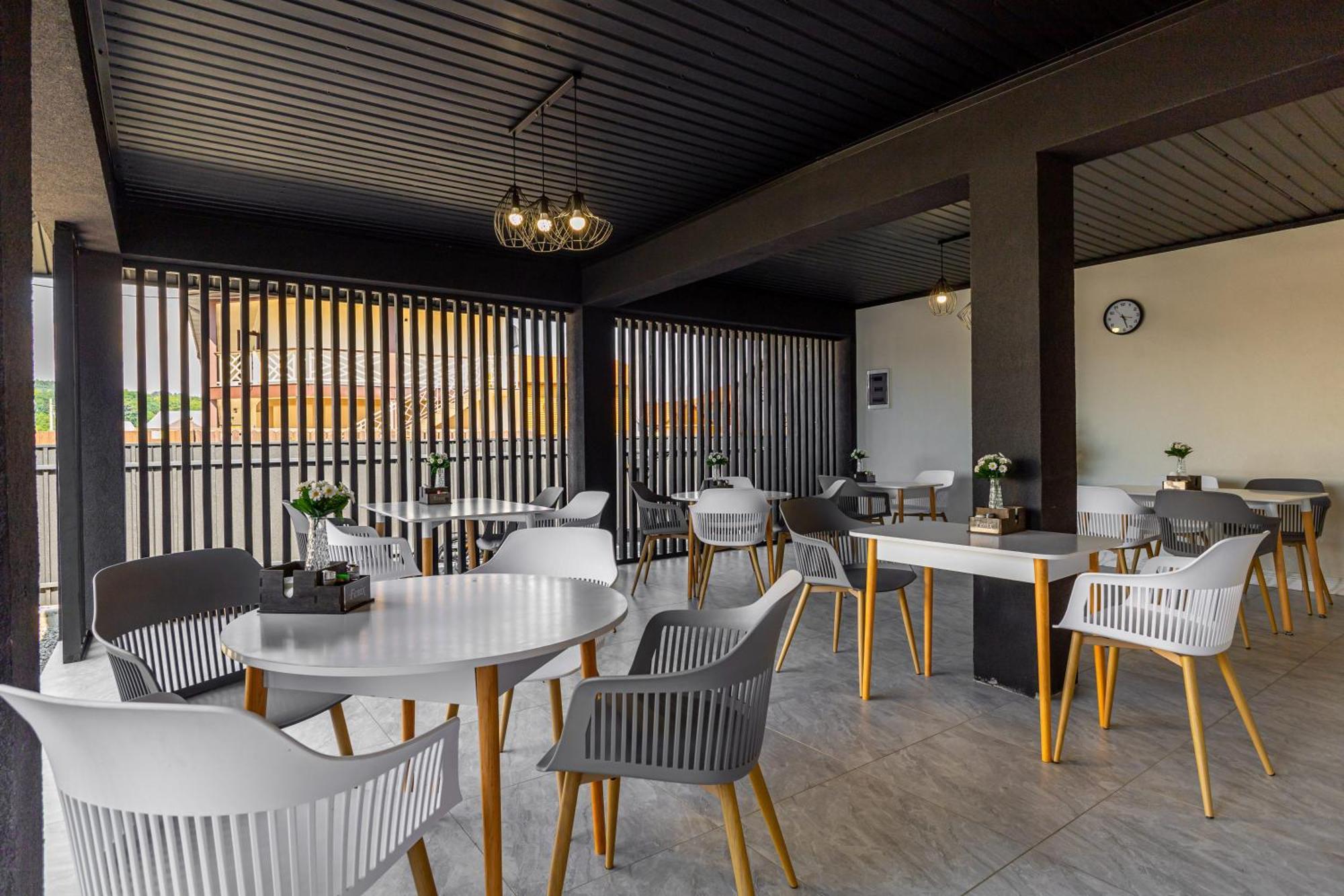 Hotel Fenix Sołotwyno Zewnętrze zdjęcie
