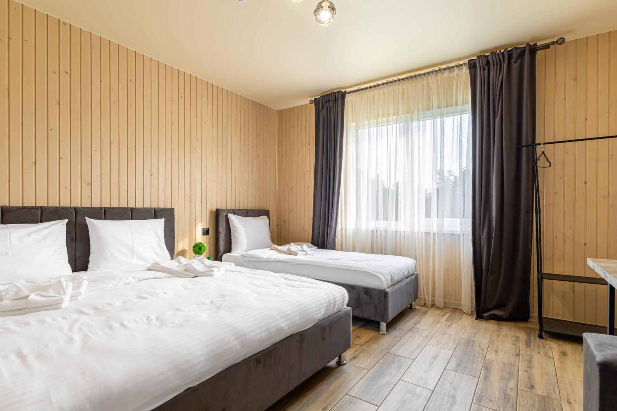 Hotel Fenix Sołotwyno Zewnętrze zdjęcie